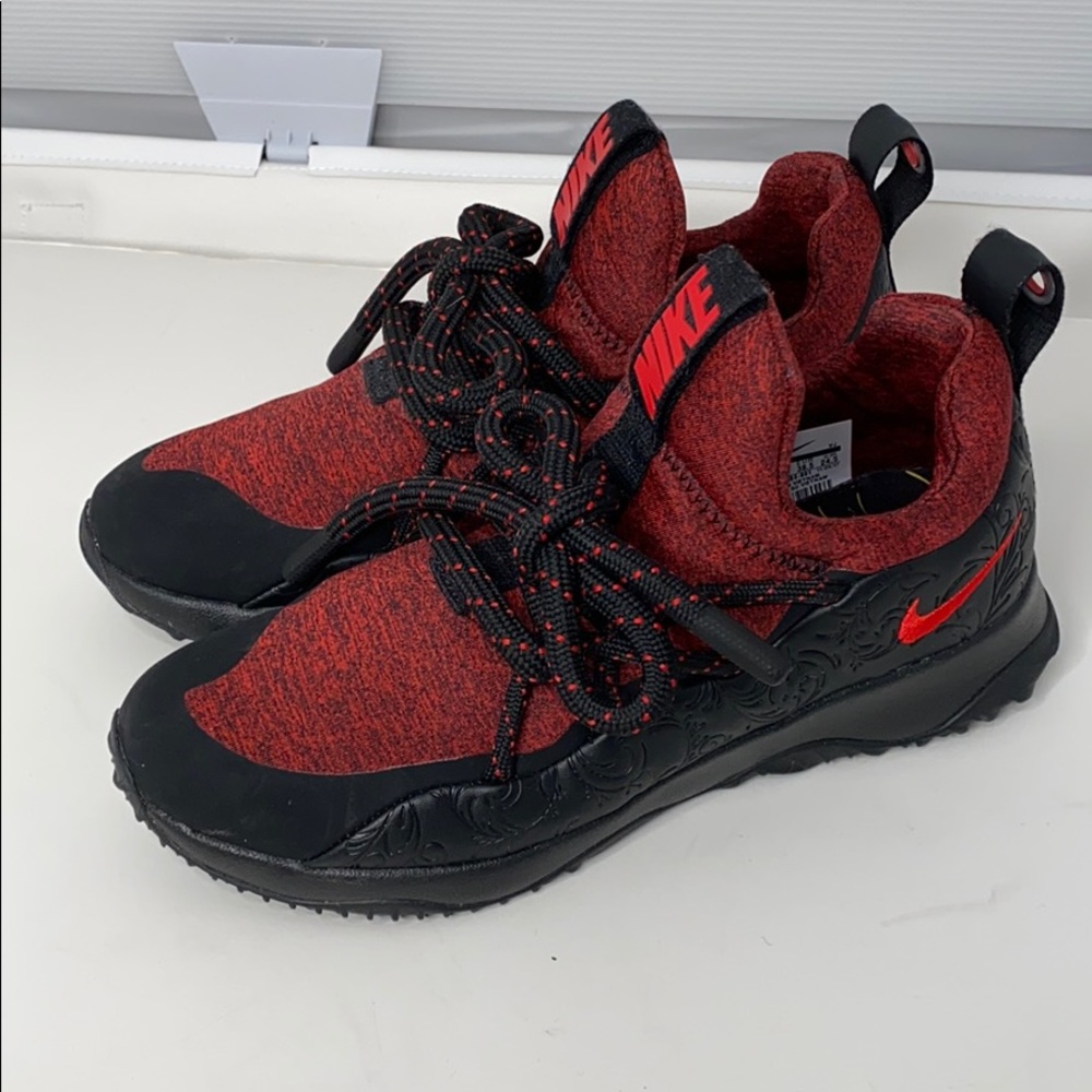 Nike City Loop Sneakers
